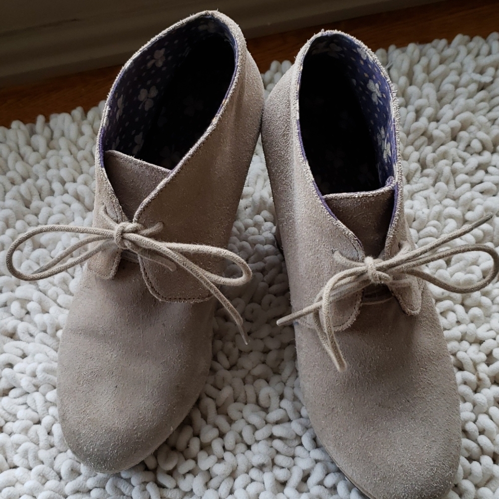 Lucky Brand suede wedge